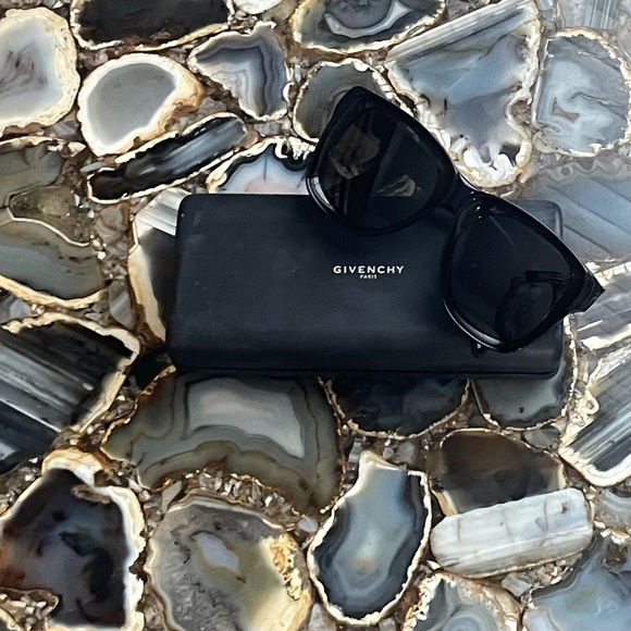 GIVENCHY  Paris Sunglasses black oversized - Picture 3 of 16